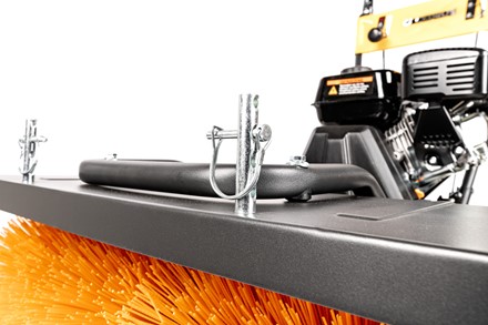 Szeroka zamiatarka spalinowa Cedrus ZM04 80cm z silnikiem Loncin i regulowaną szczotką roboczą