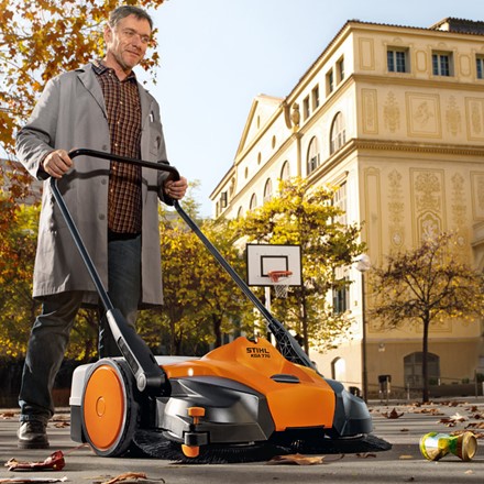 Zamiatarka akumulatorowa KGA 770 STIHL