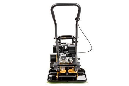 Zagęszczarka płytowa Cedrus ZG90L 90kg z silnikiem Loncin i zamontowaną matą ochronną do kostki