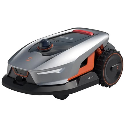  Robot koszący Sunseeker X4 Elite 1200 przygotowany do pracy w ogrodzie.