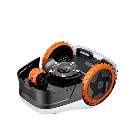 Bezprzewodowy robot koszący Segway Navimow i205 AWD pracujący w ogrodzie z gęstą roślinnością