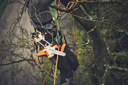 Profesjonalna lekka prowadnica Stihl Light 01 o długości 15 cm do akumulatorowej przecinarki Stihl GTA 40