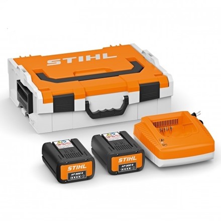 STIHL POWER BOX 2 x AP300 + AL501 – zestaw akumulatorowy składający się z dwóch akumulatorów AP 200, szybkiej ładowarki AL 301 oraz solidnej skrzynki 