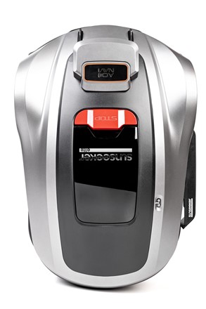 Robot koszący Sunseeker Elite X3 Gen 2 pracujący w ogrodzie bez przewodu ograniczającego.