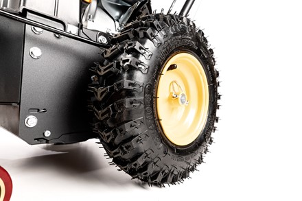 Wielofunkcyjna zamiatarka spalinowa Cedrus ZM02 z regulowaną szczotką i silnikiem Loncin