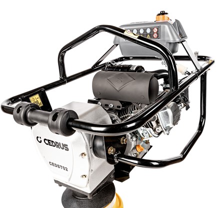 Stopa wibracyjna Cedrus ST02 skoczek z silnikiem Loncin i kołami transportowymi