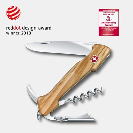 Scyzoryk Victorinox Wine Master Wood z korkociągiem i nożykiem do folii w drewnianej obudowie, nagrodzony Red Dot Award 2018.