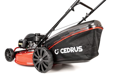  Kosiarka spalinowa z napędem CEDRUS KS56S-H z silnikiem Honda GCV200, stalową obudową 56 cm i koszem 65 litrów