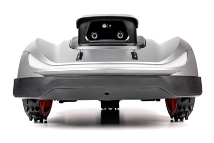  Robot koszący Sunseeker Elite X5 Gen 2 AWD pracujący na stromym zboczu.