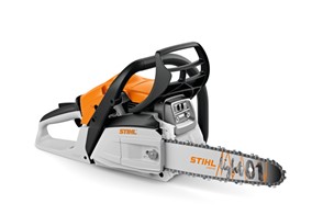 Reklama promocyjna pilarki MS 172 STIHL z dodatkami: olej 1L i butelka na mieszankę