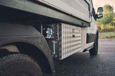 STIHL CB 1 – skrzynia do ładowania akumulatorów