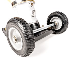 Stopa wibracyjna Cedrus ST02 skoczek z silnikiem Loncin i kołami transportowymi