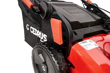 Kosiarka spalinowa z napędem CEDRUS Premium CEDLP53S-H z silnikiem Honda GCV200 i dużym koszem 75 litrów