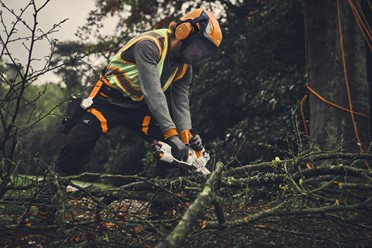  Profesjonalna lekka prowadnica Stihl Light 01 o długości 15 cm do akumulatorowej przecinarki Stihl GTA 40