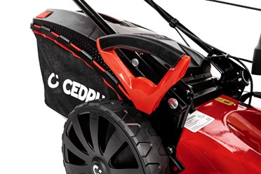  Kosiarka spalinowa z napędem CEDRUS KS56S-H z silnikiem Honda GCV200, stalową obudową 56 cm i koszem 65 litrów