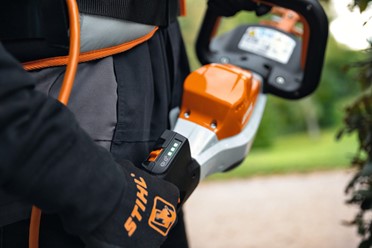 akumulatorowe nożyce do żywopłotów STIHL HSA 130 T