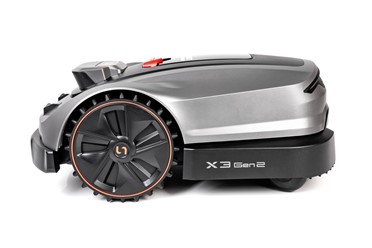 Robot koszący Sunseeker Elite X3 Gen 2 pracujący w ogrodzie bez przewodu ograniczającego.