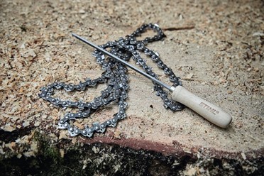 Zestaw STIHL HEXA 36 RH 84 z łańcuchami i pilnikiem.