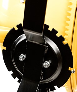 Profesjonalna betoniarka elektryczna Cedrus BT220 o pojemności 220L z żeliwnym wieńcem i kołem przechyłu