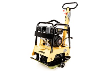 Dwukierunkowa zagęszczarka spalinowa Cedrus ZG06 122kg z widocznym mechanizmem rewersu i kołami