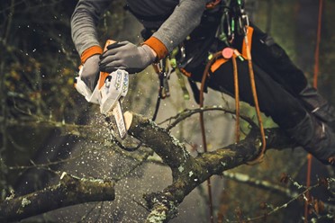 Profesjonalna lekka prowadnica Stihl Light 01 o długości 15 cm do akumulatorowej przecinarki Stihl GTA 40