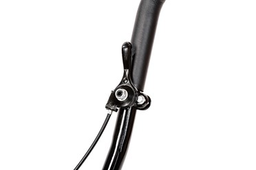 Zagęszczarka płytowa Cedrus ZG90L 90kg z silnikiem Loncin i zamontowaną matą ochronną do kostki