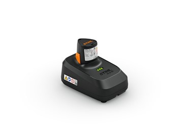Ładowarka ALS 31: Łagodne ładowanie akumulatorów systemu STIHL AS