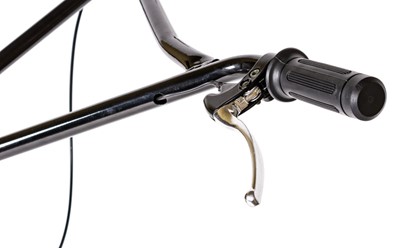 Spalinowa zacieraczka do betonu Cedrus ZC02 o średnicy 91 cm z silnikiem Loncin i rozłożonym ramieniem sterowniczym